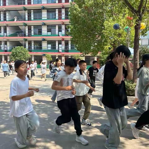 防震减灾常演练 安全知识记心间  ——春芽小学防震减灾演练活动