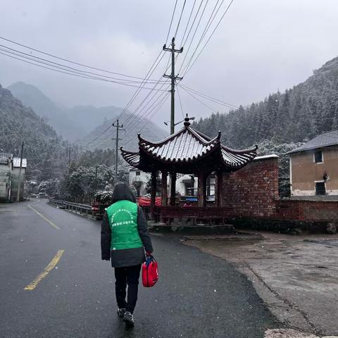 春节前送医送药，健康服务暖人心