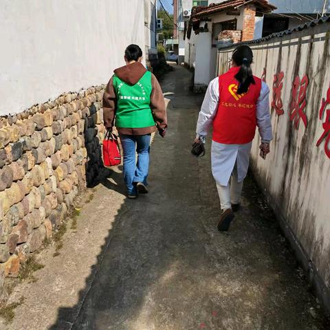 下村巡诊送健康，惠民服务暖民心