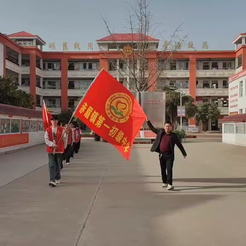 学雷锋献爱心，敬老院里见真情——赤眉一初中师生走进敬老院