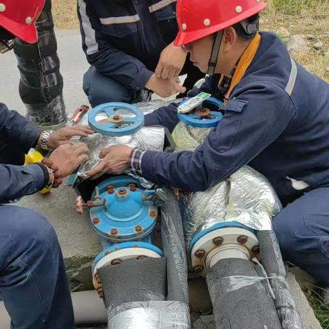 潮砺初心 保供显担当——水风班为应急供水“生命线”筑牢防寒屏障