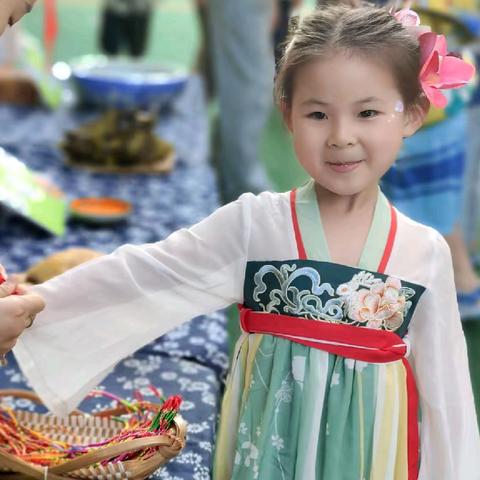 万家福幼儿园中一班——陈妍孜