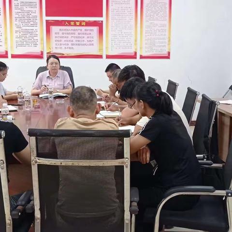 临城镇黄曼钰镇长及镇纪委书记到兰罗村委会开展扶贫资金追缴等指导部署工作