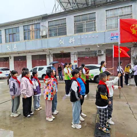 赓续红色血脉 致敬抗战脊梁——和兴镇恒兴学校与遂平五中联合开展“走访慰问抗日老兵”主题活动