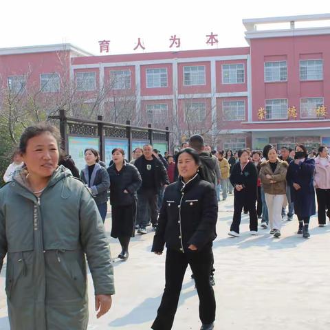 家校同心 共育未来---杨营镇中心小学春季家长会