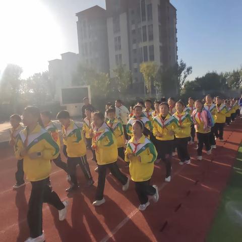 家校携手，静待花开——泰安市实验学校博城学校五年级级部家长开放日