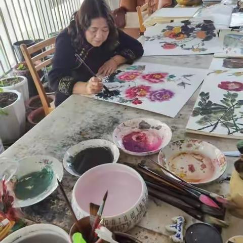 艺术家陈桂花献礼八一    向人民子弟兵致敬