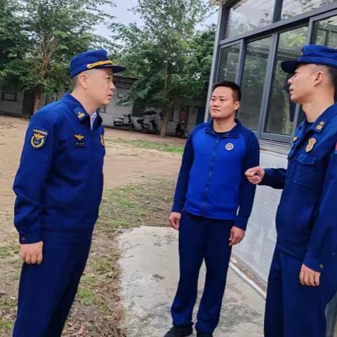 龙华区消防救援大队主官对辖区乡镇政府专职站开展督导检查工作