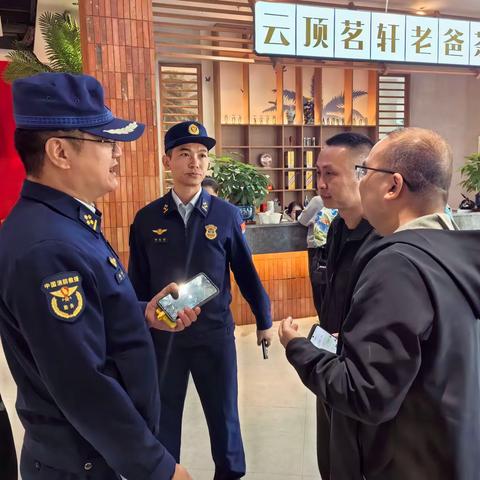 龙华区消防救援大队对辖区公众聚集场所开展营业前消防安全检查指导