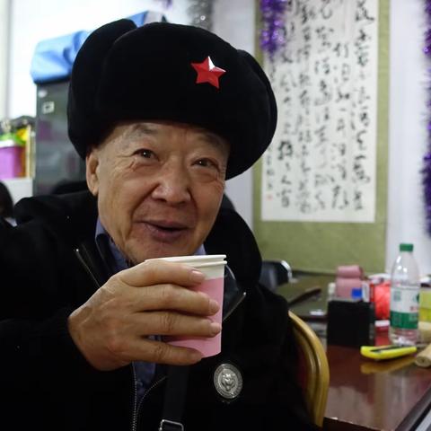 联谊会举办新年茶话会随拍