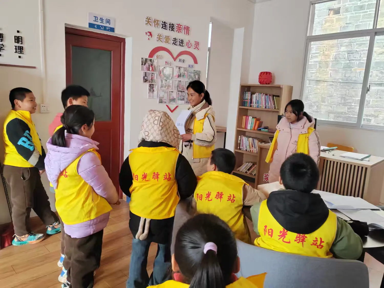简篇-赣州市大余县黄龙镇叶墩村阳光驿站“巾帼暖童心 爱意伴成长”主题活动