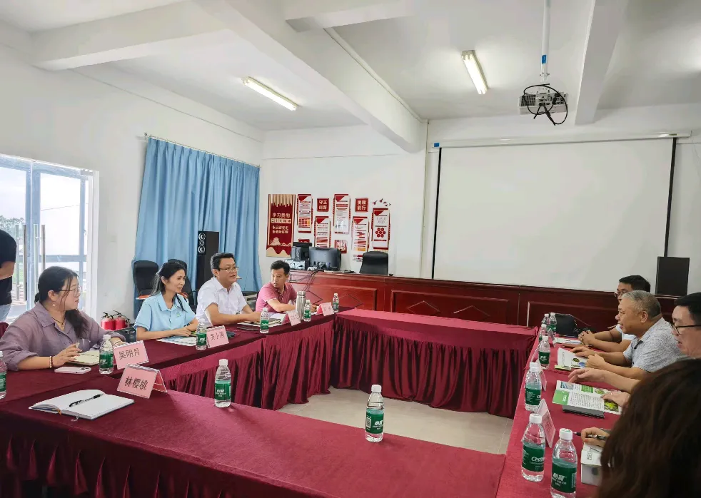 简篇-三亚经济研究院郭强院长一行莅临三亚市热科院崖州基地座谈交流