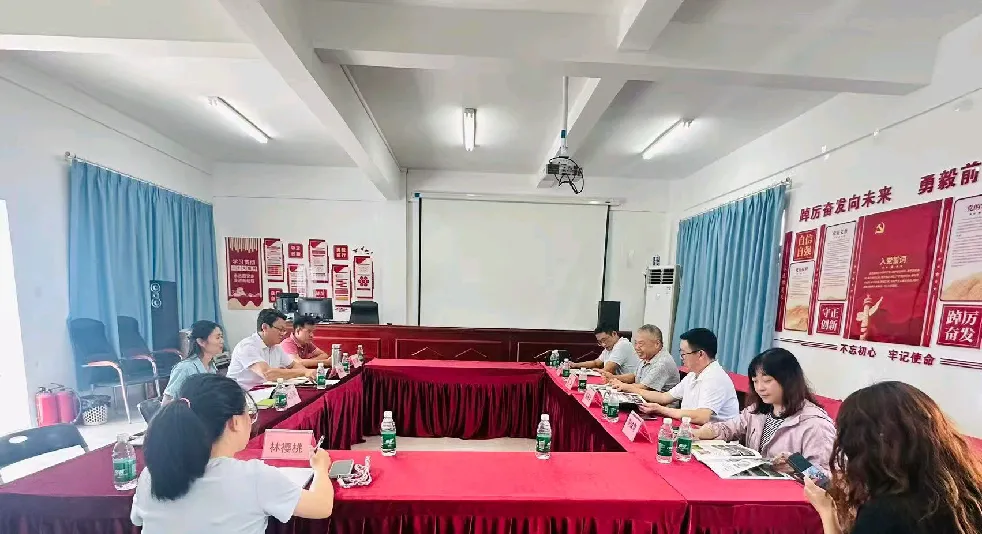 简篇-三亚经济研究院郭强院长一行莅临三亚市热科院崖州基地座谈交流