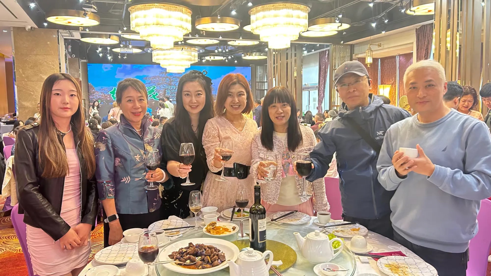 简篇-2025“童心同行”支持BC省儿童医院基金会筹款晚宴圆满落幕,筹得善款$16,000助力儿童健康