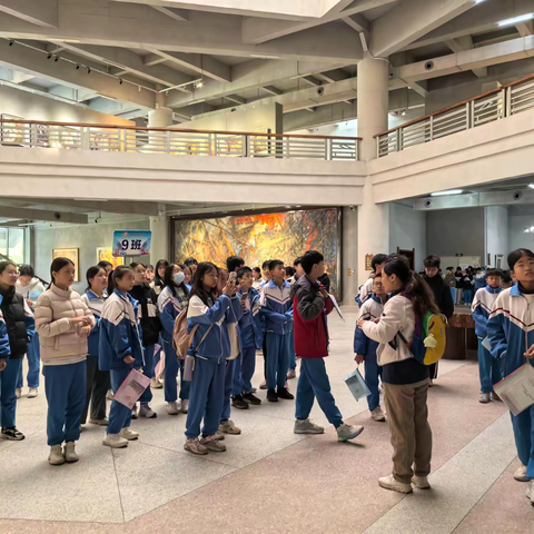 始兴县明德中学八年级学生到涂志伟美术馆开展美育研学活动