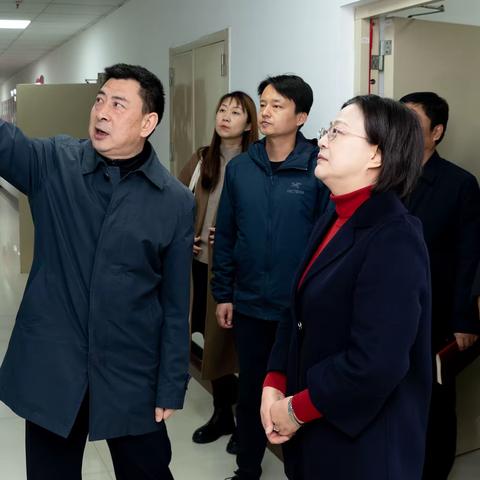 张荷红局长到基层学校调研基础教育工作