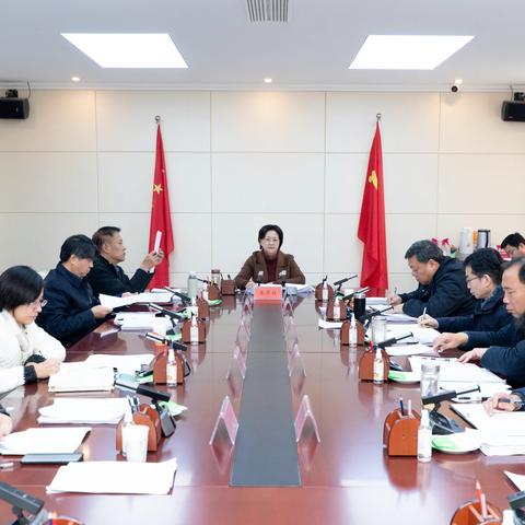张荷红局长主持召开局党组扩大会、工委会