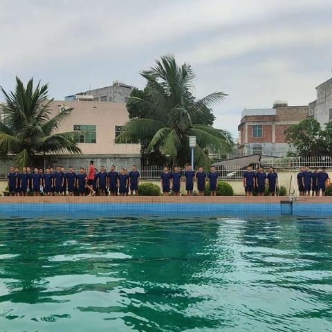 新训大队持续强化游泳技能训练--新训系列报道()