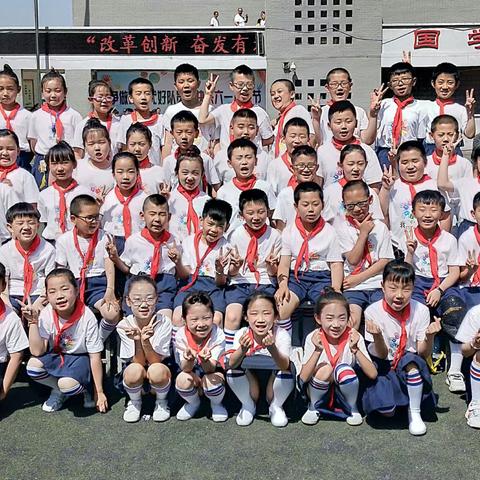 六年级五班毕业季“最好的遇见，最美的回忆”，武宇鑫的成长纪念册