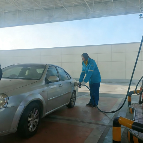 【巴州销售公司】元旦帮扶暖一线 凝心聚力启新程