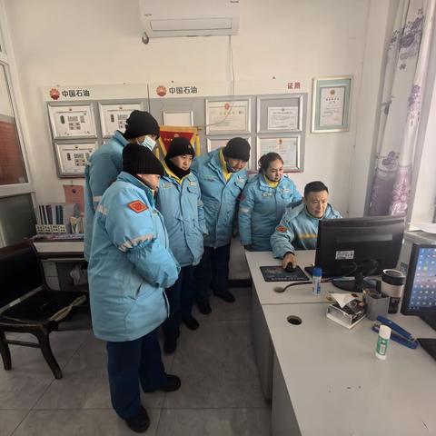 【巴州销售公司】米兰加油站学“保命条款”筑牢安全防线