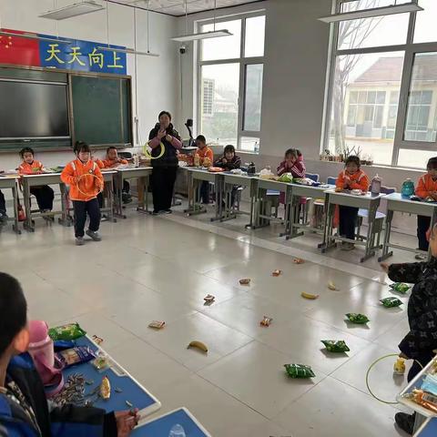 花官镇杨王小学：喜庆元旦，共迎新年