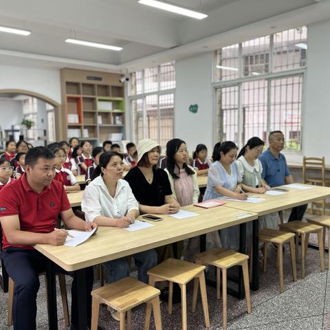 品味经典，爱好读书——娄底二小五年级“戏说四大名著”讲故事比赛活动