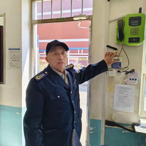 “反恐防暴   守护安全”