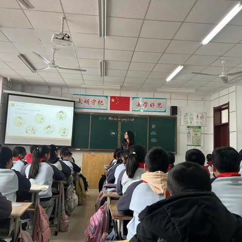 [教学视导]县教学研究中心来校开展新学期教学视导