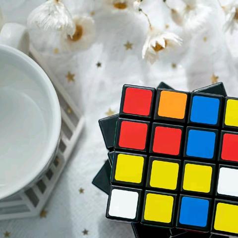 魔方～打破与重塑