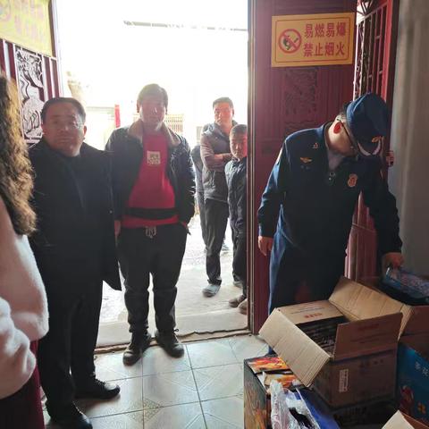 扶风消防联合多部门开展“节前”烟花爆竹售卖点消防安全检查