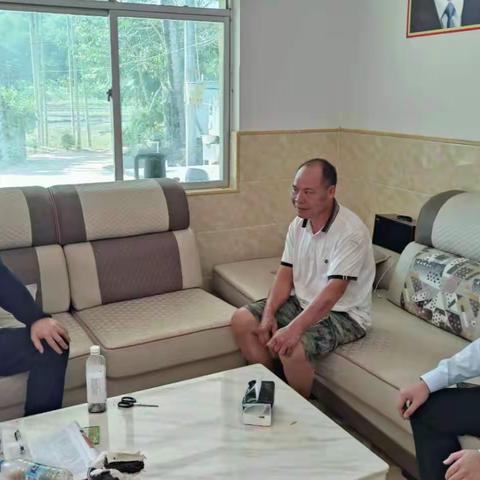 副县长刘云球到六弓乡指导乡村振兴工作