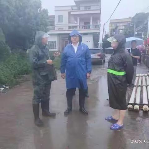 霞洞镇：风雨同舟践初心 防汛抢险显担当！