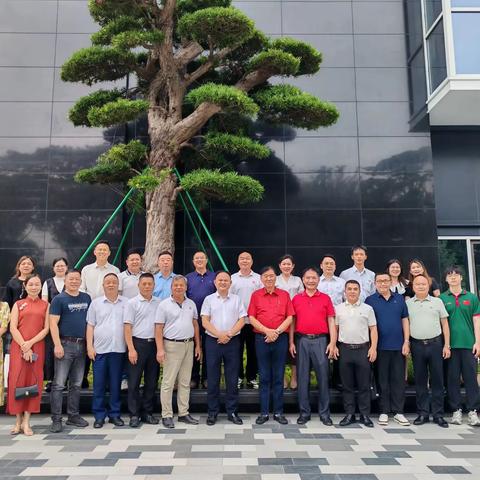 吴明理博士到访东莞东豪集团 共商“一带一路”经贸合作与吴氏宗亲经济发展