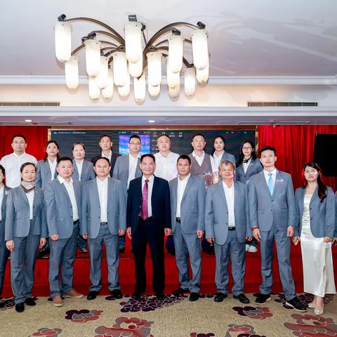 东莞台商协二区完成区长交接，吴铭煜晋升总会任职，邱太贤接棒引领新篇章