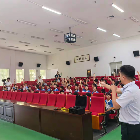 强化安全防范意识，助力师生健康成长——滨海区鹏城学校开展“燃气安全进校园”科普活动