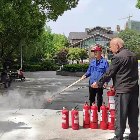 左邻右里工作简报 | 春去夏来 定格最美万园