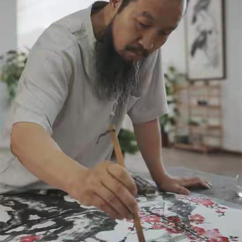 易尙画家  ——国家一级美术师