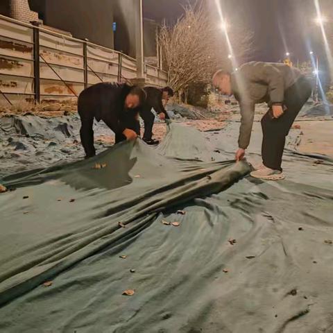 开展扬尘夜查，持续强化扬尘管控