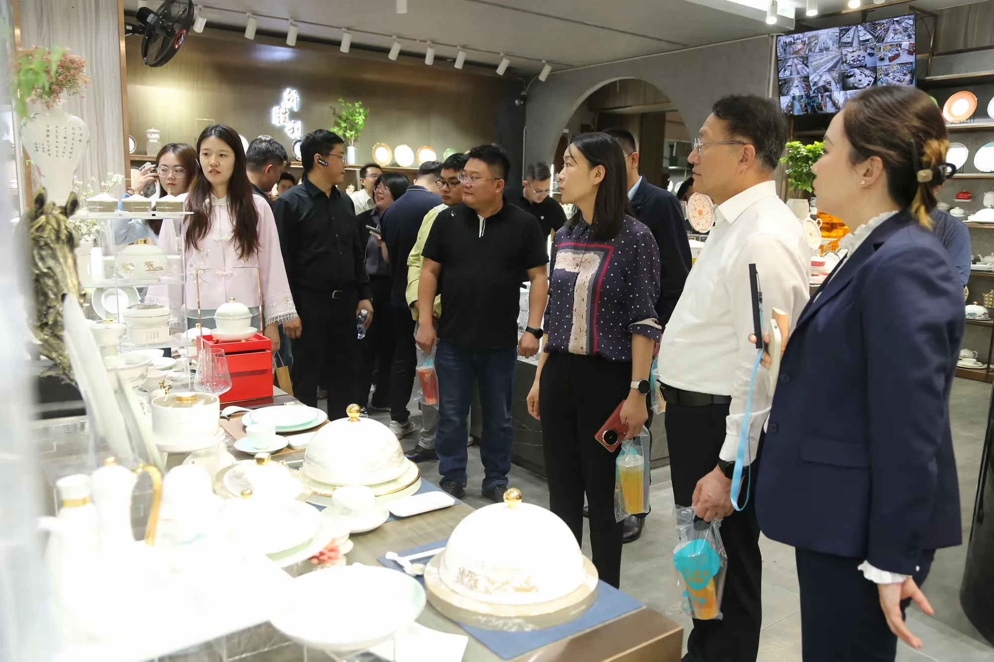 简篇-中恒商城创新转型激活消费新动能 引领批发市场高质量发展