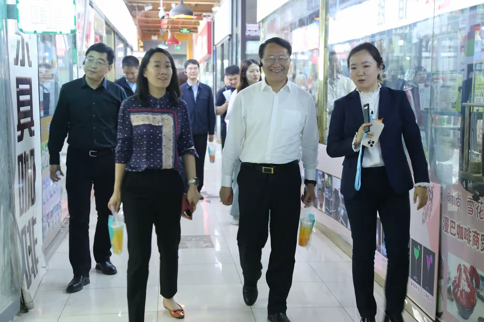 简篇-中恒商城创新转型激活消费新动能 引领批发市场高质量发展