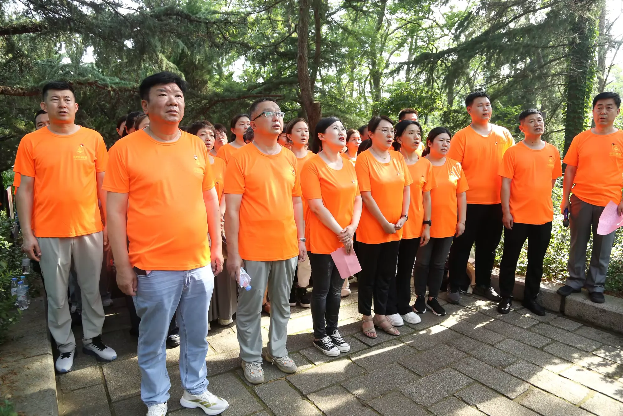 简篇-济南中恒商城党委——赴天福山起义纪念馆开展主题党日活动