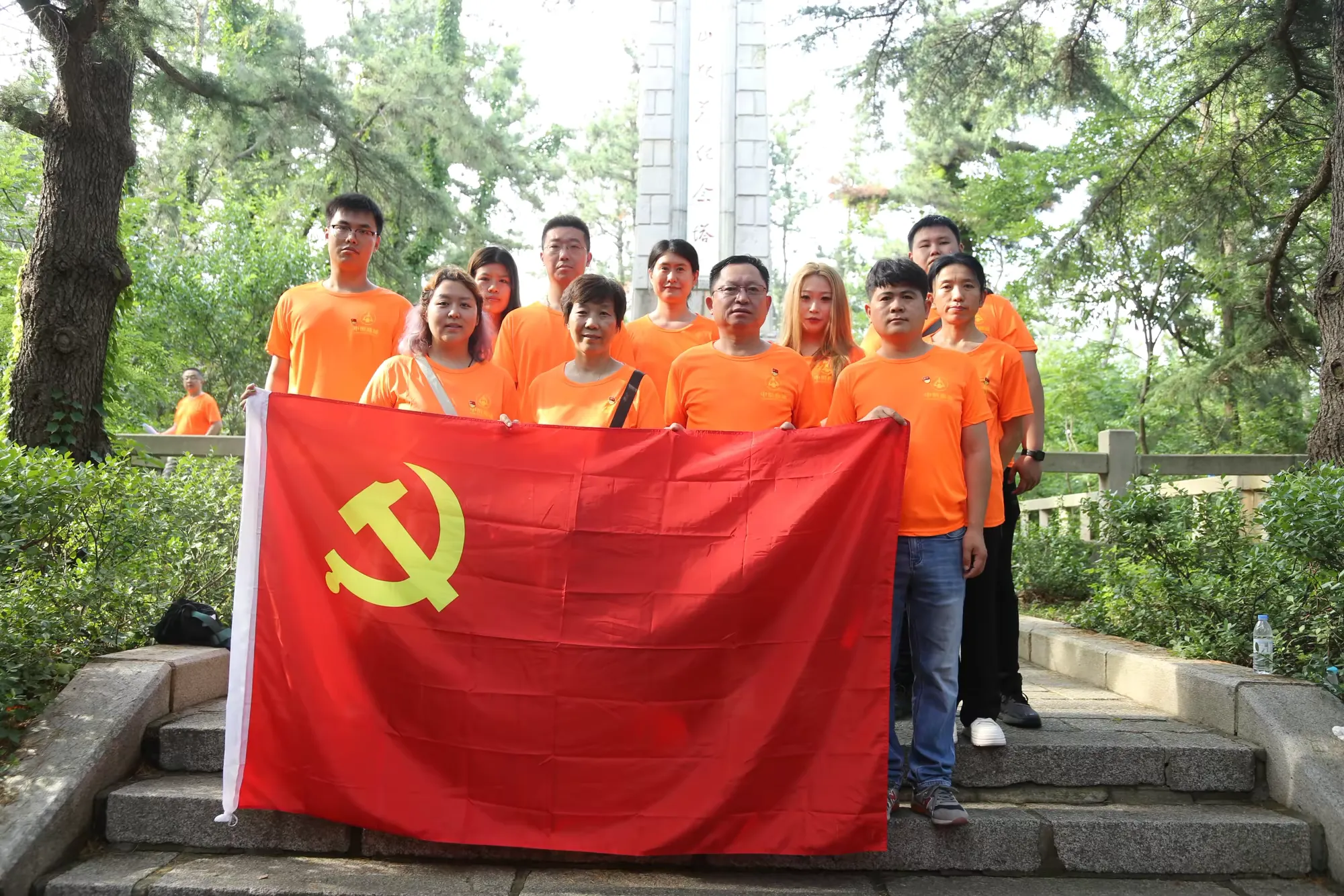 简篇-济南中恒商城党委——赴天福山起义纪念馆开展主题党日活动