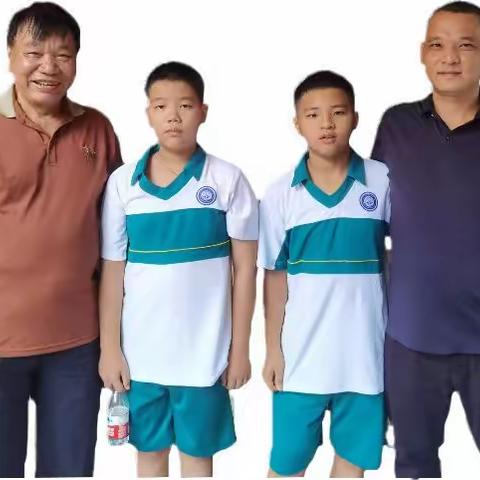 延续五代人的红色基因 陈仰天