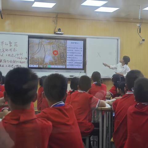 示范引领展风采,齐心协力促成长 ——来宾市第十中学廖兰鲜教师地理示范课