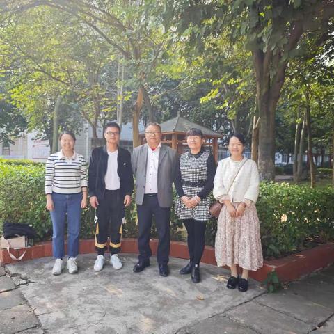 主题教研进校园，共同研讨促成长——来宾市兴宾区初中地理学科中心组教研活动