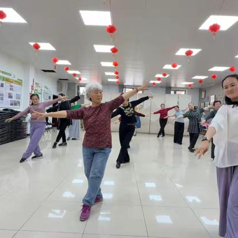 点亮夜间生活 共育邻里温情——花园路街道牡丹园西里社区居民夜校正式开课
