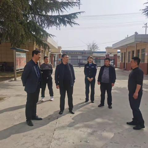 段家镇：人大代表进校园  助力把好安全关