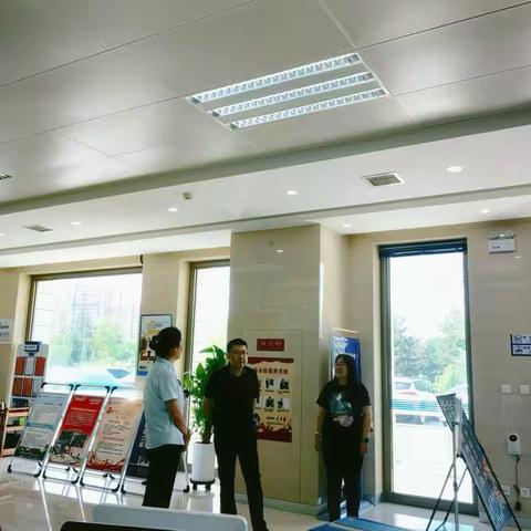 炎炎夏日送清凉 殷殷关怀鼓干劲——乌兰察布分行开展“送清凉”活动