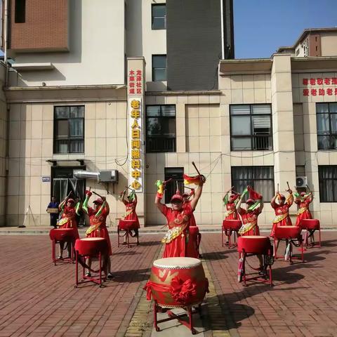 木栾街道小岩村：金秋重阳至，爱满小岩村